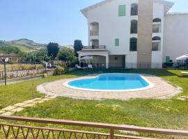 Homiday - Residence Merope, hotel in Pineto