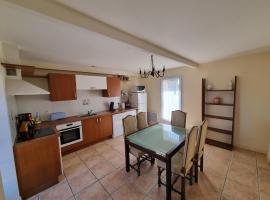 Tanzanite - 6 couchages, Hotel in Archigny