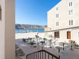 Apartment Mila - 15m from the sea