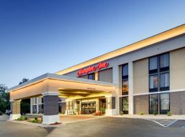 Hampton Inn Rolla、ローラのホテル