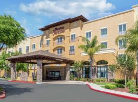 Hampton Inn & Suites Lodi, hotelli kohteessa Lodi