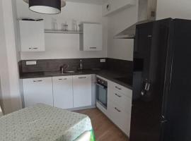 Appartement Hina, жилье для отдыха в городе Лезиньян-Корбьер