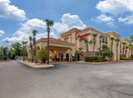 Hampton Inn St. Simons Island, hótel í Saint Simons Island