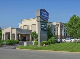 Hampton Inn & Suites Youngstown-Canfield, hotel en Canfield