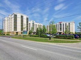Homewood Suites by Hilton Toronto Airport Corporate Centre, hotel near Toronto Pearson International Airport - YYZ, 