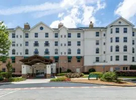 Homewood Suites by Hilton Lawrenceville Duluth、ローレンスビルのヒルトンホテル