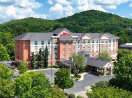 Hilton Garden Inn Nashville/Franklin-Cool Springs, хотел близо до Liberty Place Mall, Франклин