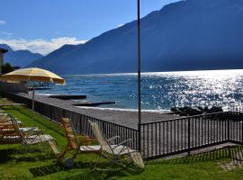 Residence San Luigi, serviced apartment in Limone sul Garda