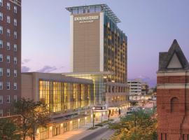 DoubleTree by Hilton Hotel Cedar Rapids Convention Complex, hotel i nærheden af Eastern Iowa Lufthavn - CID, Cedar Rapids