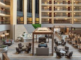 Embassy Suites by Hilton Cleveland Rockside、インデペンデンスのホテル