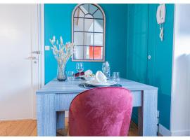 Le Cocon de la Cathédrale - Hypercentre Evreux - Jungle Chic - Vue sur l'Iton et Cathédrale, hotel in Évreux