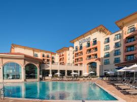 Hilton Dallas/Rockwall Lakefront Hotel, курортный отель в городе Рокуолл