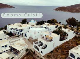 Cristi Rooms, hotel in Livadi