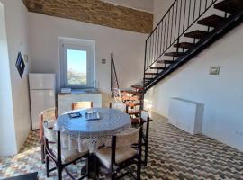 Monti D'Abruzzo holiday home โรงแรมราคาถูกในCrecchio