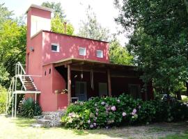 CASA EN VERTIENTES DE LA GRANJA, hotel in La Granja
