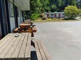 Dolphin Motel, Hotel in Tofino