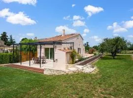Holiday Home in Vaucluse near Mont Ventoux