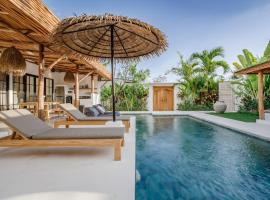 Villa Ruta I - Sumptuous 2BR Private Luxury Villa Walking Distance to Nyanyi Beach, hotel a Tanah Lot