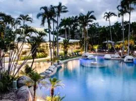 Escape Life @ Port Douglas