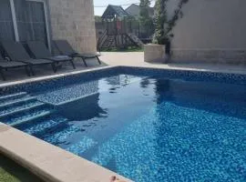 Villa with Pool & Garden apartment 1 Ognjen