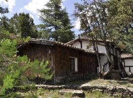 La cabaña del Burguillo, hótel í El Barraco