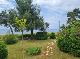 Beachfront Rose`, Ferienunterkunft in Pelegrin