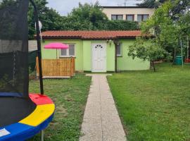 Small-comfy Guest House in Donaustadt garden - Not SHARED!, penzion ve Vídni