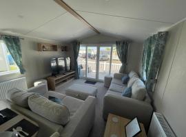 Marine Holiday Park D & S rental A, glamping em Rhyl