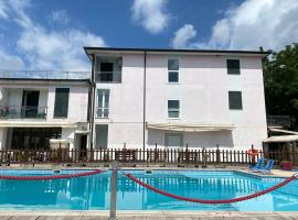 Appartamento con piscina, hotel v destinaci Monti di Licciana Nardi