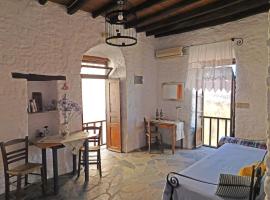 Philoxeno Traditional house - Ano Syros, apartment in Ano Syros