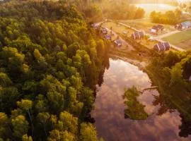 Osada Skoczkowo komfortowe domki z jacuzzi nad jeziorem- sauna- balia- prywatny staw wędkarski