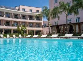Hotel Isola Sacra Rome Airport、にあるフィウミチーノ空港 - FCOの周辺ホテル
