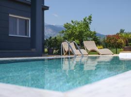 Zeusplace Pool Villa Olympus Riviera, casa de temporada em Litochoro