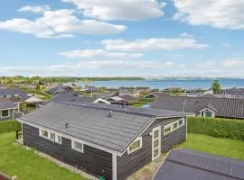 Gorgeous Home In Rønde With Wifi