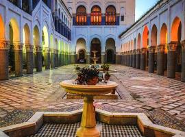 suite in a XVIIIe palace, hotel in Fez