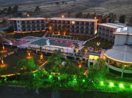 TOROS DELUXE RESORT HOTEL, spa hotel in Yesilovacık