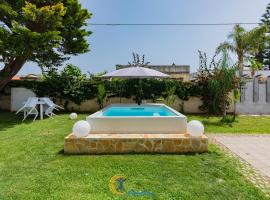 RESORT LEONARDO- Room, Pool & Restaurant, bed and breakfast a San Foca