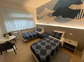 Linda House2