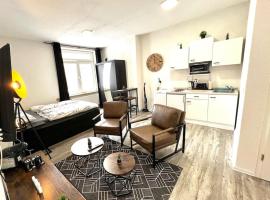 Wunderschöne City-Wohnung mit Gartennutzung Nähe Krefeld HBF, hotel i Krefeld