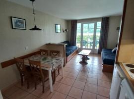 appartement au bord du lac, hotel with parking in Marciac