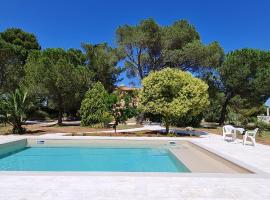 Villa Morea-Relax in piscina, hotell i Putignano