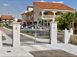 Guest House Americana, pension in Šibenik