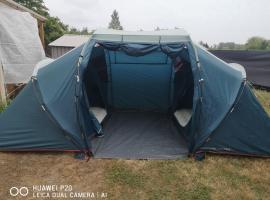 tente pour 4 personnes, palapinė su patogumais mieste Sen Žan de Monas