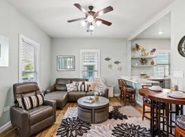 The Anchor Beach House, holiday home in Galveston