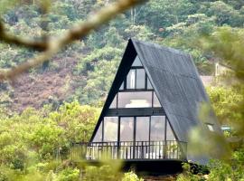 The ZenDen-Cozy Cabin Perfect For Couples、Lindulaのコテージ