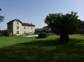 Chambres d'hôtes La Babinerie, hotel em Saint-Léonard-de-Noblat