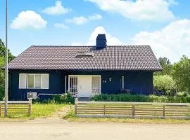 Beautiful Home In Älmeboda With Kitchen
