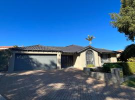 Applecross 2 Bedrooms by Swan River, hotel near Perth Flying Squadron Yacht Club, Perth