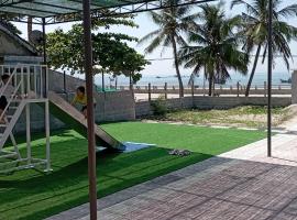 Villa mặt biển - bờ kè Đông Hải, hotel med parkering i Ninh Hòa