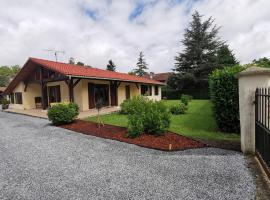 Calme entre pins et océan, hotel económico em Onesse-et-Laharie